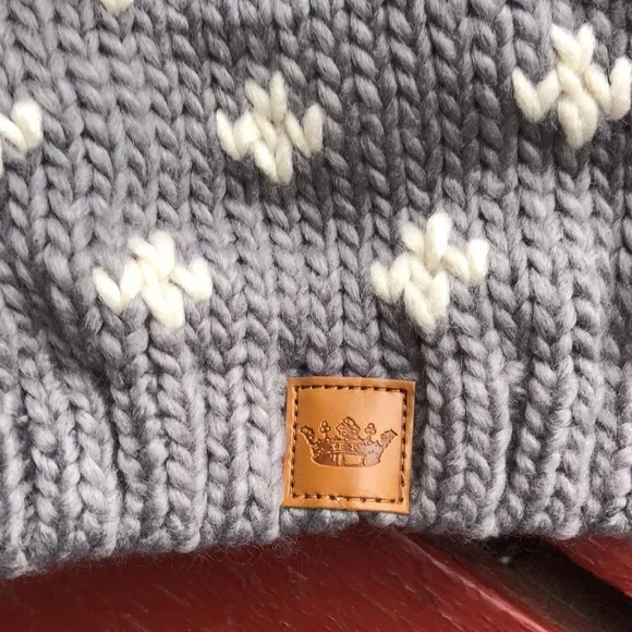 Stocking Hat! Fully lined! Chunky Soft Knit! Large Pom Pom! New in Packa… - Picture 4 of 5